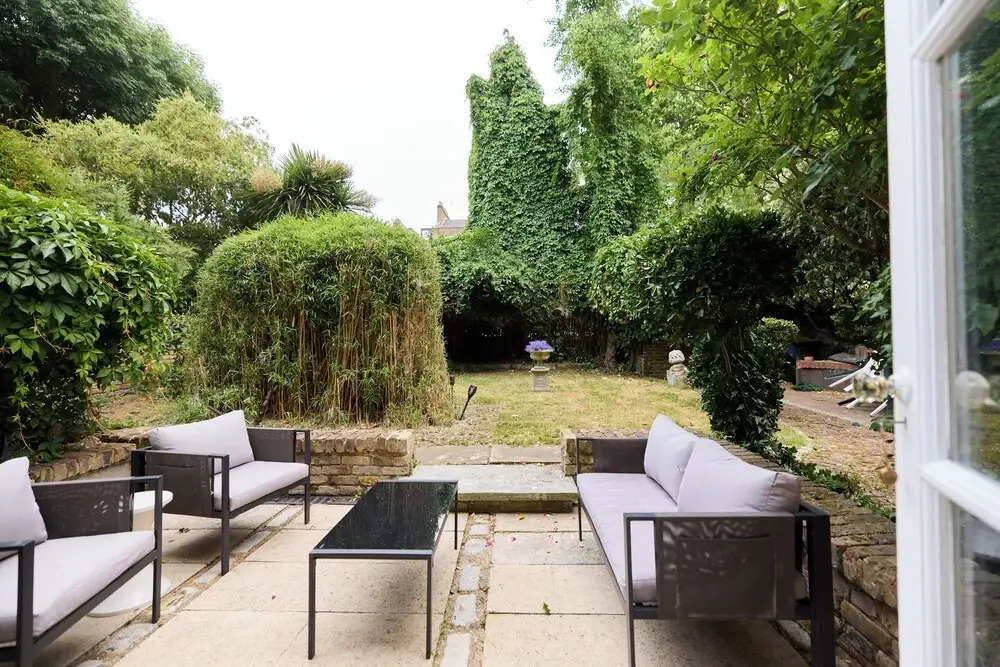 The Carlton Nook - 2BR Apartment