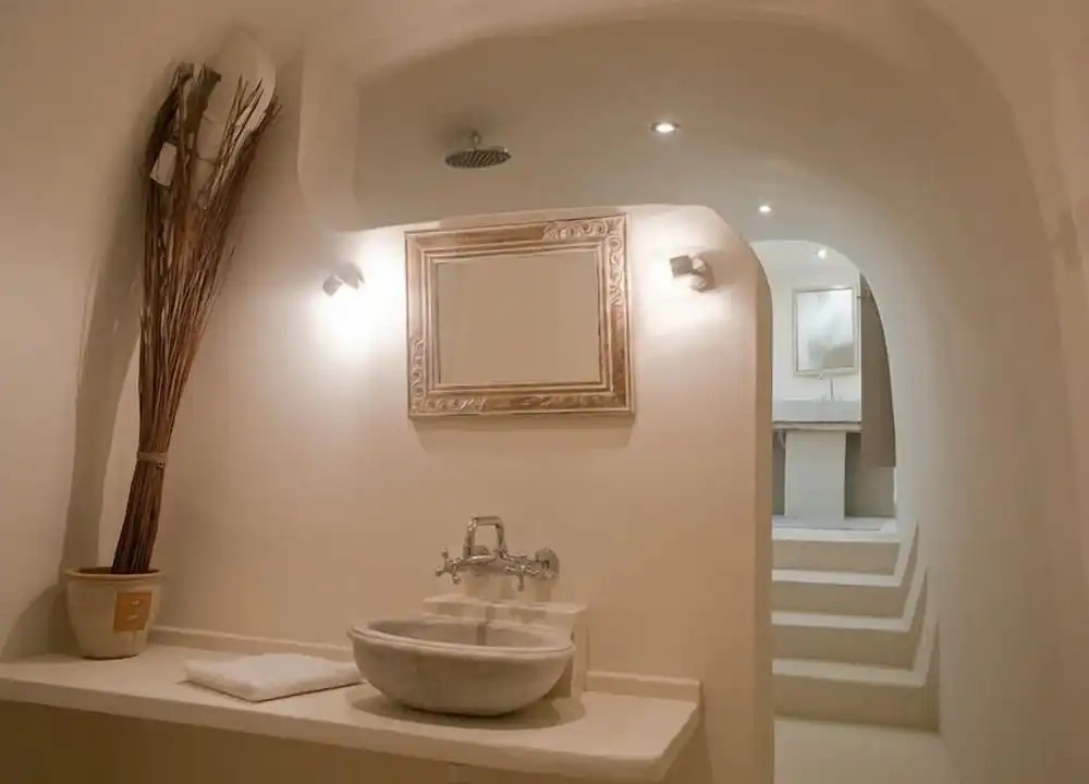 Art Villa Exogonia Santorini
