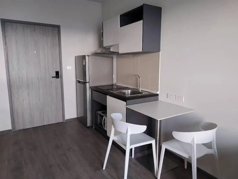 Room-charming Bangkok Apartment With Cit