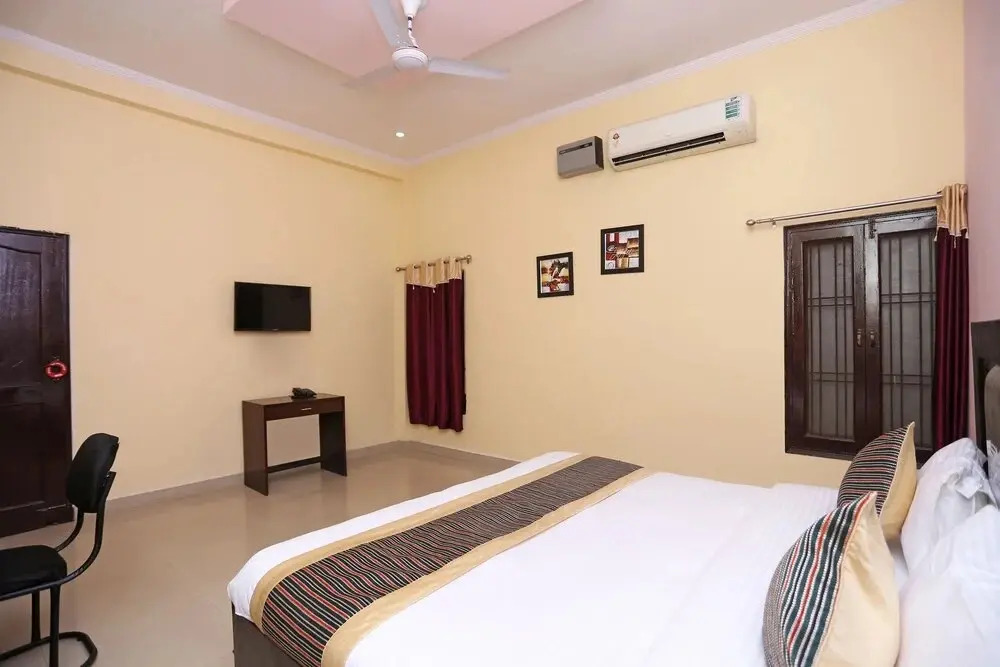 Homeystay Comfort By OYO Rooms