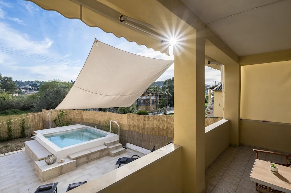 Villa Nina with Private Plunge Pool by Konnect, 5 km to Corfu Town