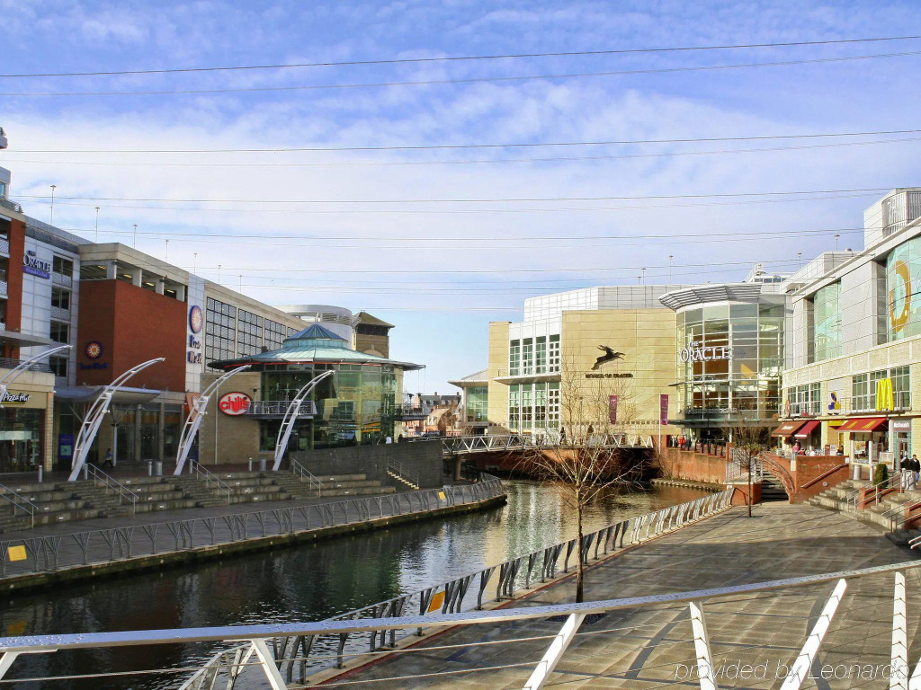 ibis Reading Centre