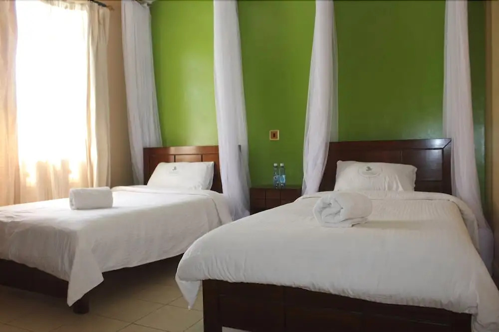 Shalom Hotel