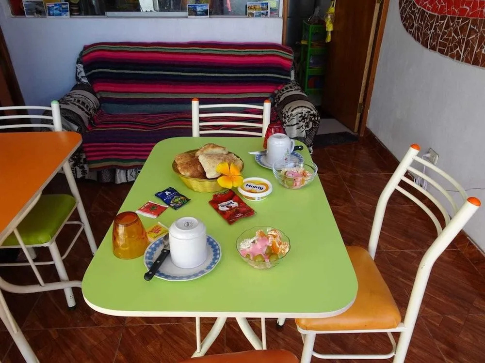 Aymarak View Hostel