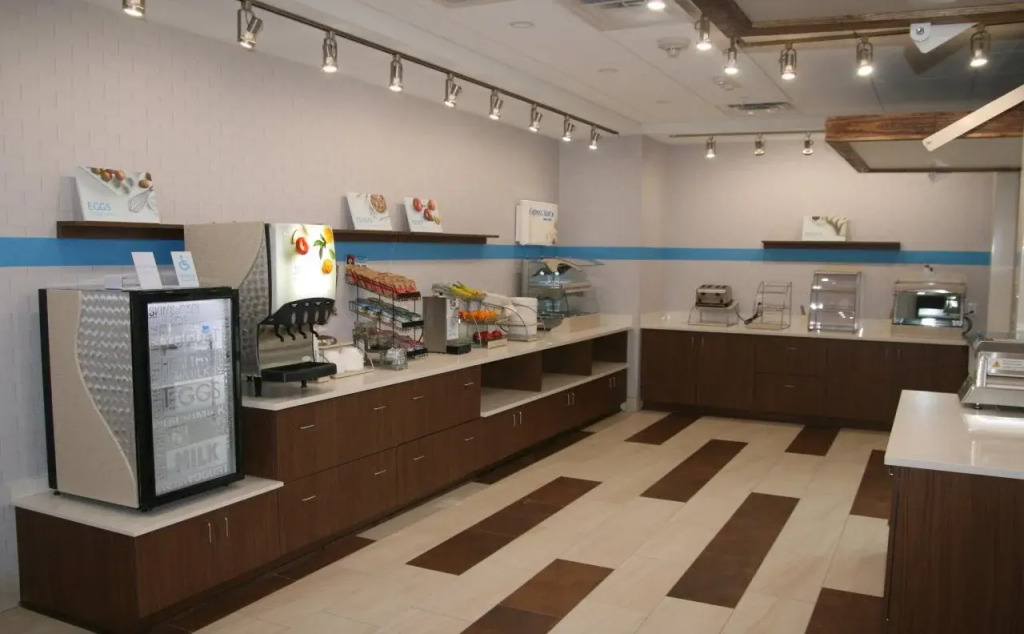 Holiday Inn Express & Suites New Castle by IHG