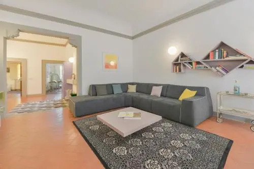 Artemisia Halldis Apartments