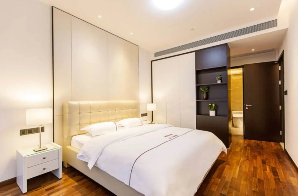 Shengang Apartment Zhuoyue Qianhai