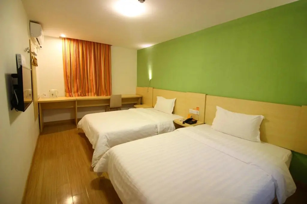 7Days Inn Zhuhai Doumen district government pedestrian street