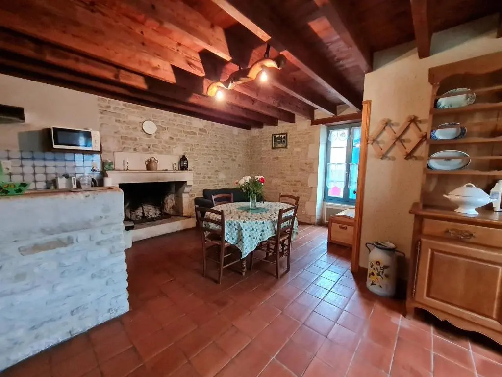 Maison de caractère avec jardin, barque et VTT dans le Marais Poitevin - FR-1-426-139