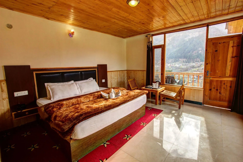 Hotel Mountain face by Snow City Hotels
