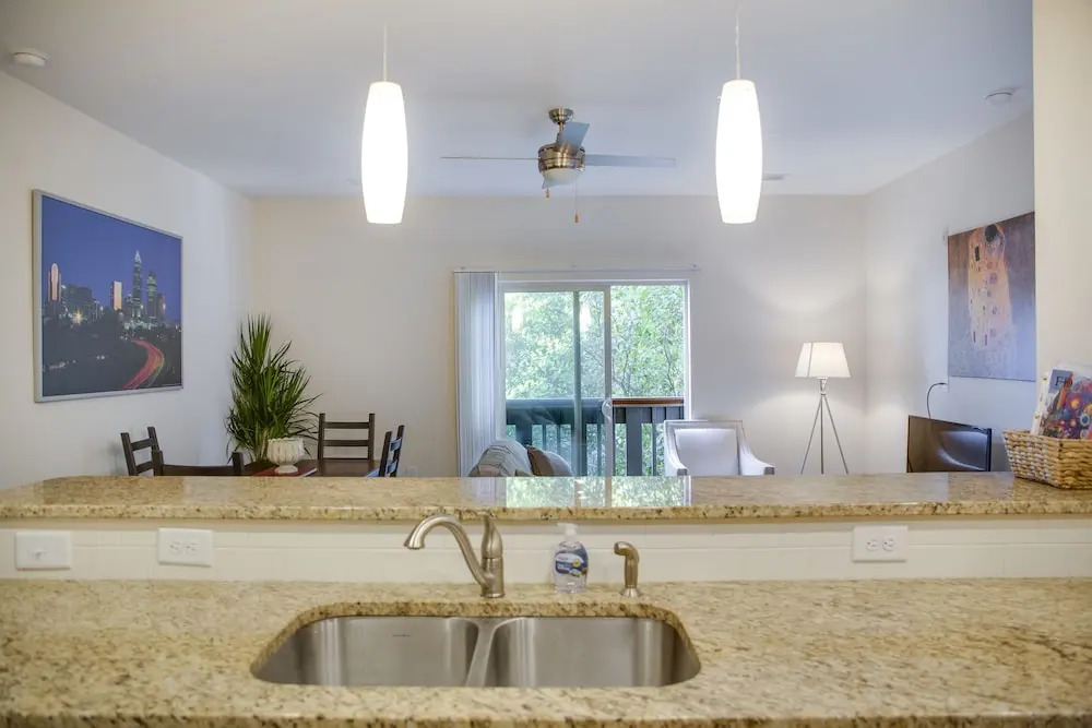 Plaza Midwood 1 and 2 BR Apts with Parking by Frontdesk