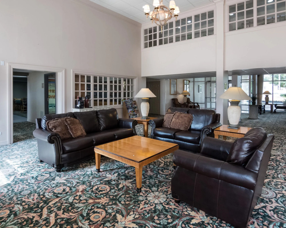 Economy Inn & Suites