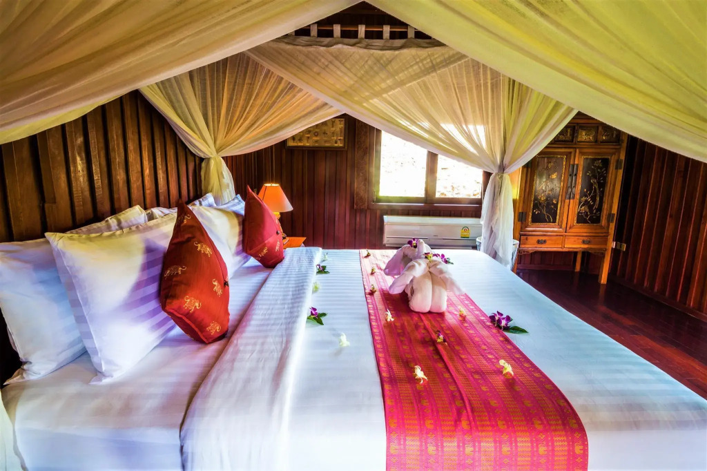 Erawan Villa Hotel