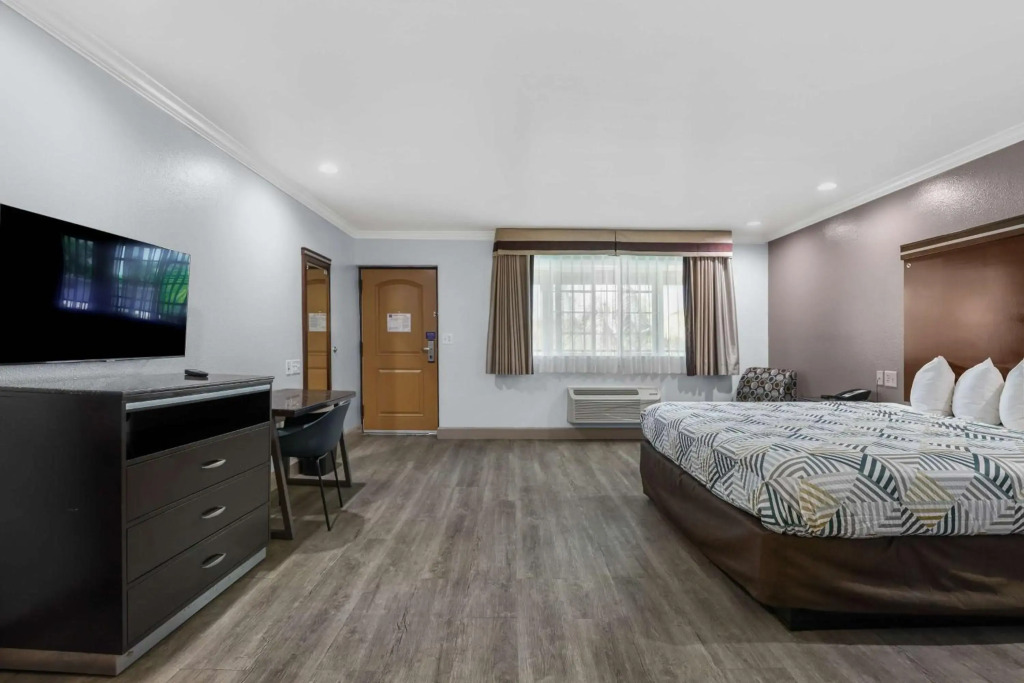 Motel 6 Carlsbad, CA - North Near Legoland