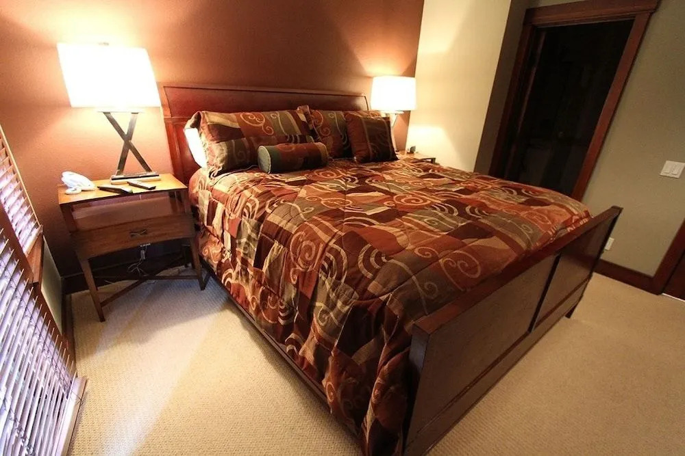 Juniper Crest 1 4 Bedroom Townhouse by RedAwning
