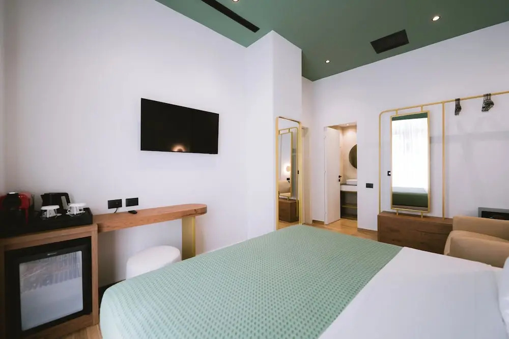 Noemie Hotel