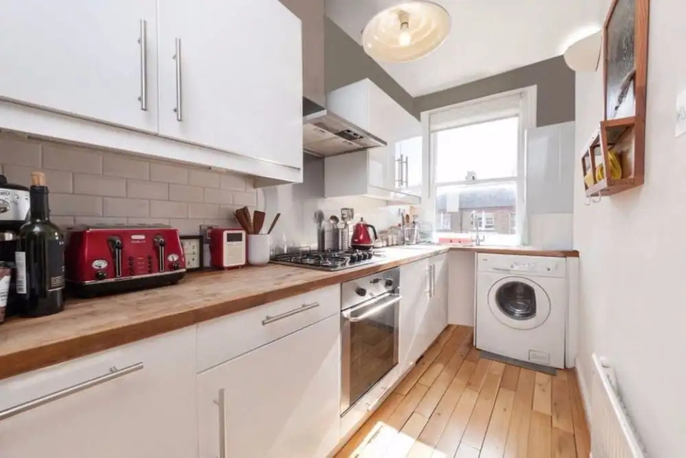 2 Bedroom Flat In North London