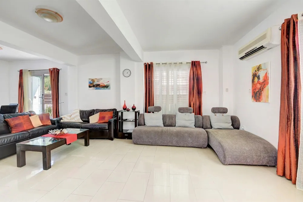 Anasta villa