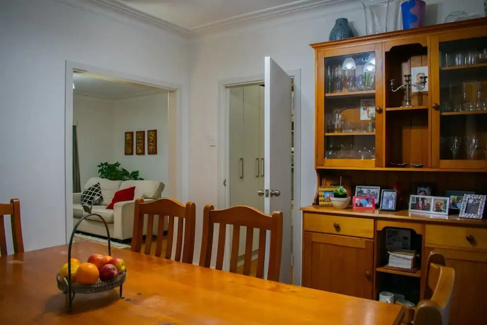 Spacious 5 Bedroom Family Abode