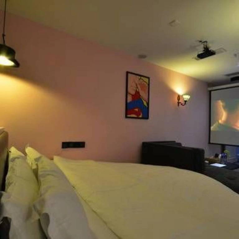 Dreamer & Joker Hotel