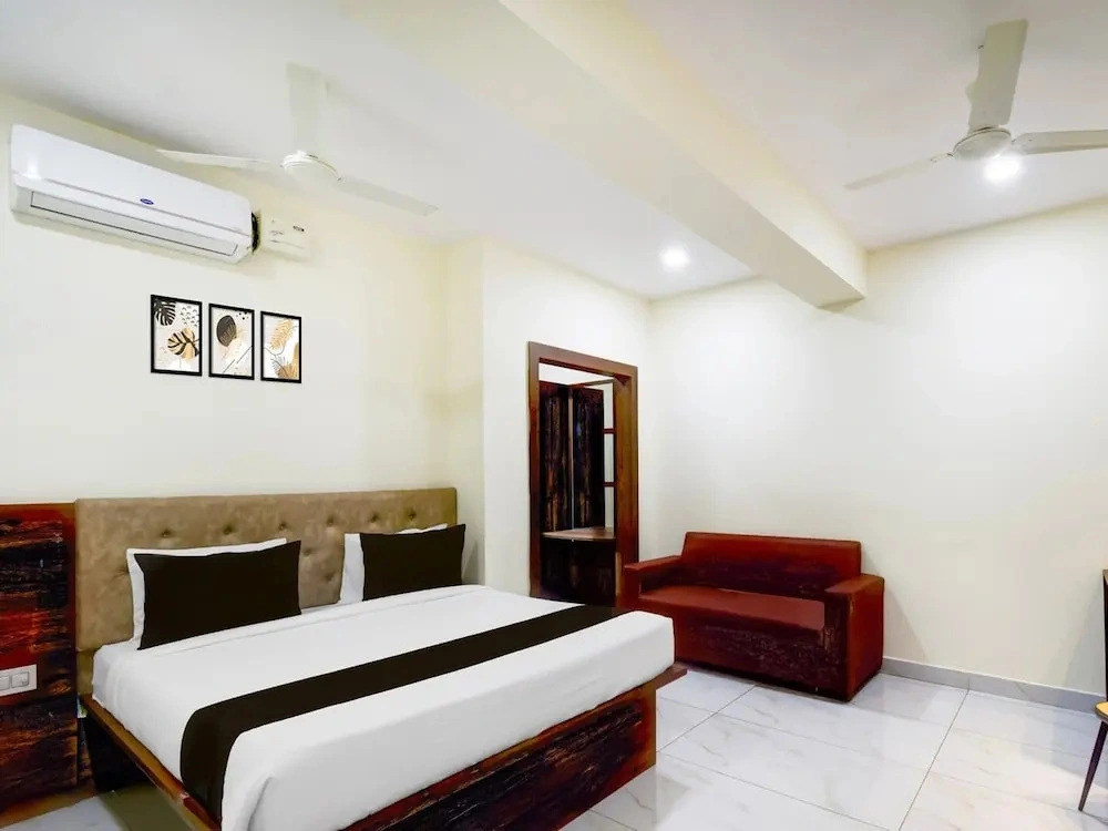Hotel O Kakatiya Hills Shree Adithya Luxury