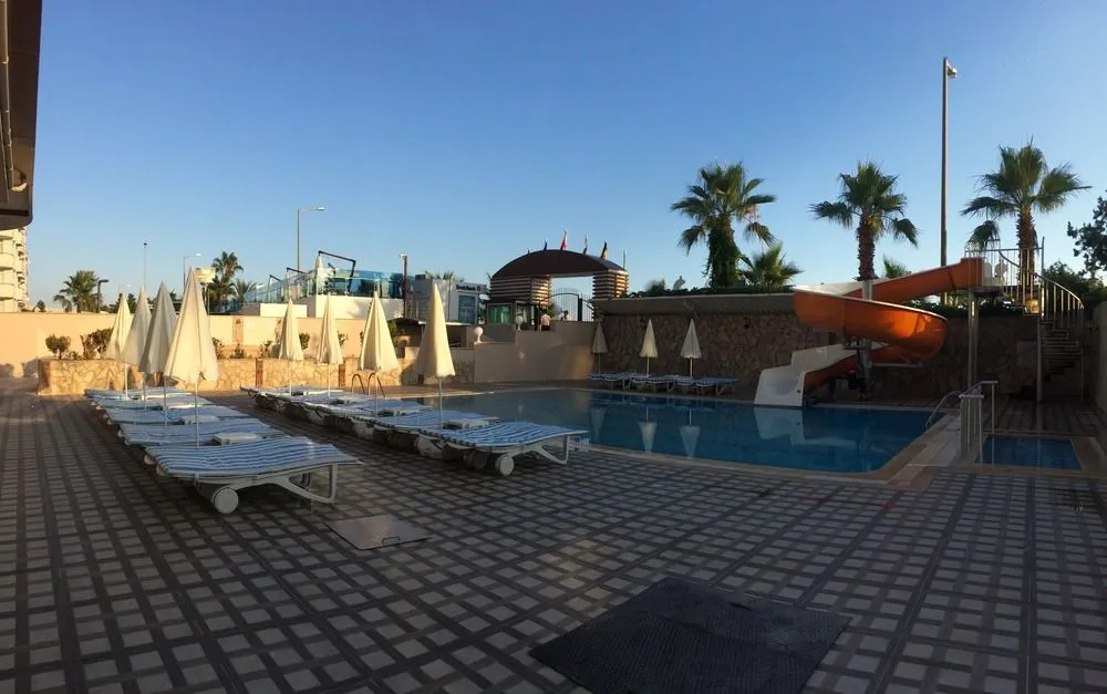 Отель Club Bayar Beach
