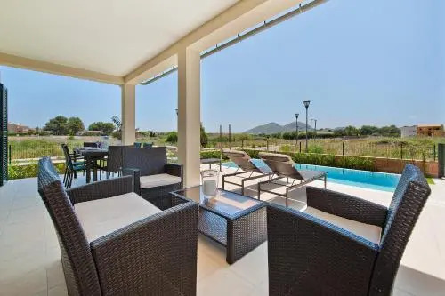 Villa Marisa I