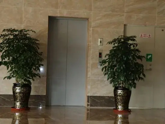Tianlong Hotel (Lufeng South Railway Station Jinshan Ancient Town Branch)