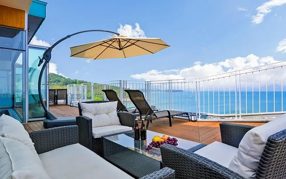 Yeosu Marine Terrace Poolvilla