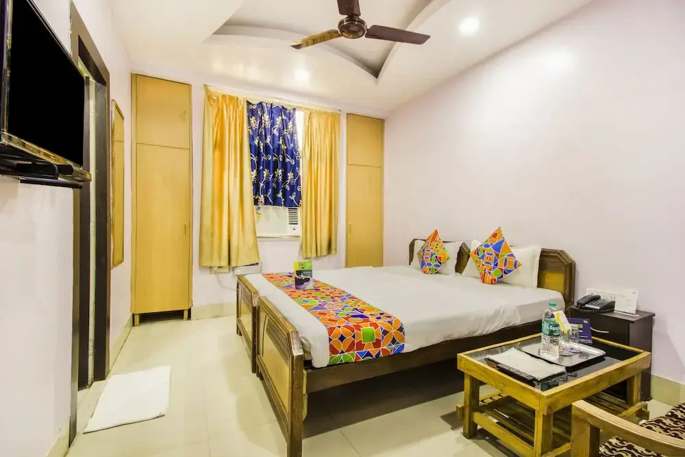 OYO 11682 Hotel Rp International