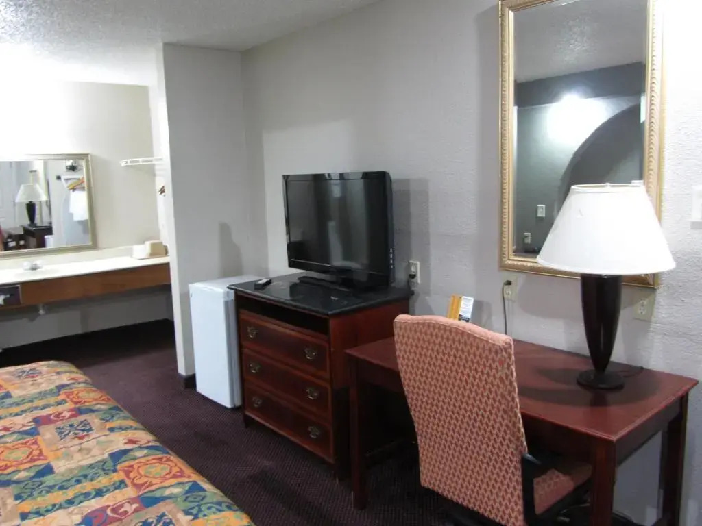 Hallmark Inn & Suites Newly Renovated Rooms San Antonio Northeast