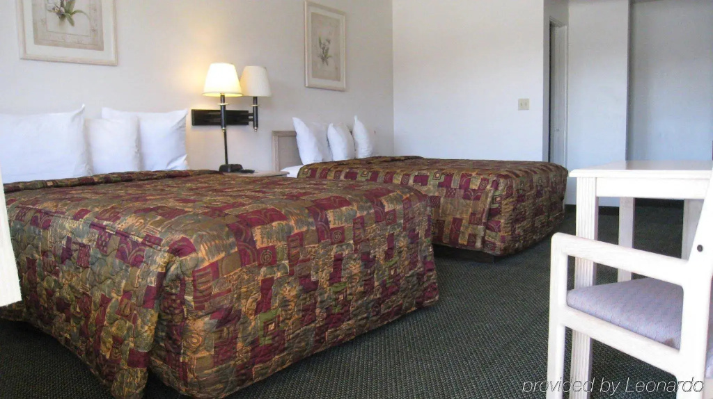 Discovery Inn