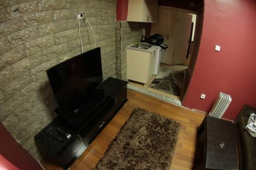 5 House