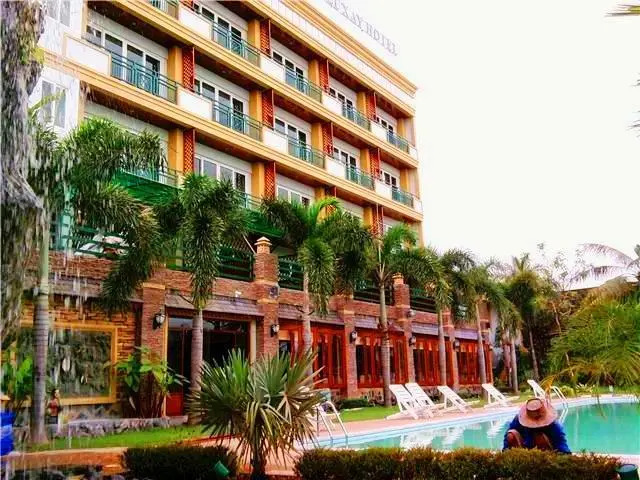 Leuxay Hotel