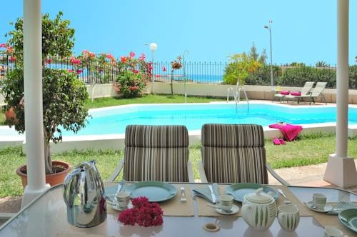 Villa Lily