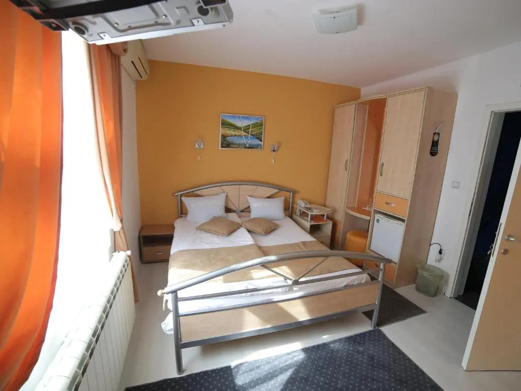 Hotel Ženeva