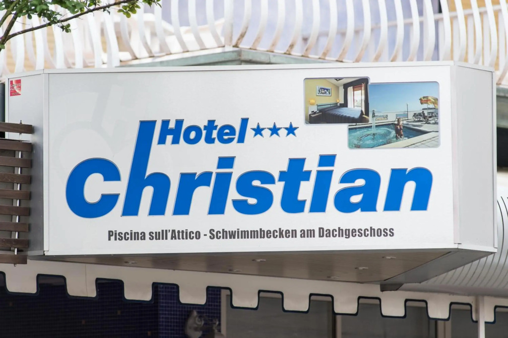 Отель Christian