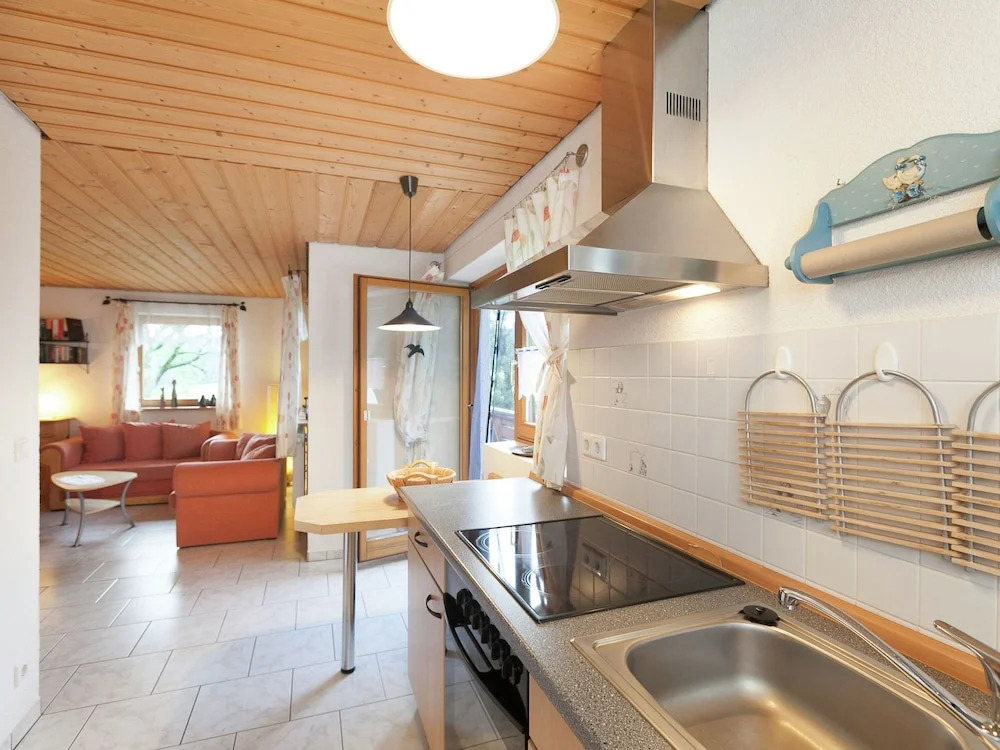 Modern Holiday Home in Lauterbach ot Fohrenbühl with Heating Facility