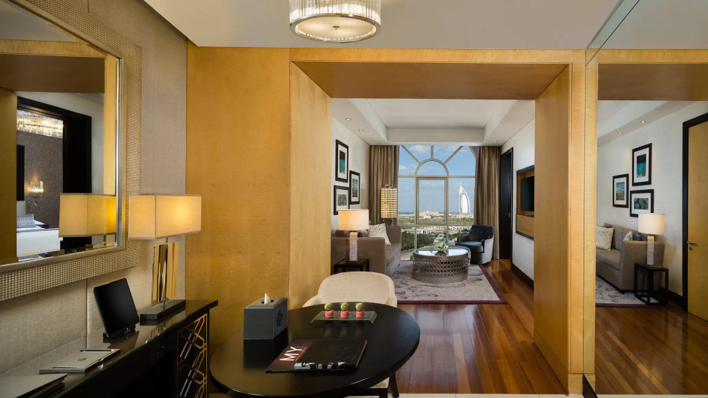 Отель Kempinski Mall Of The Emirates