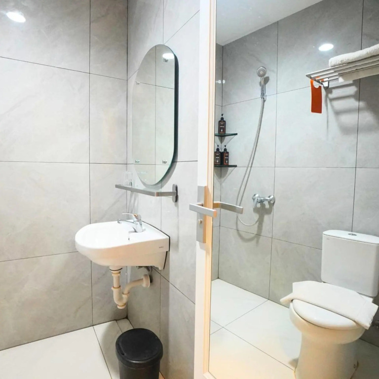 Front One Hotel Pasir Koja Bandung
