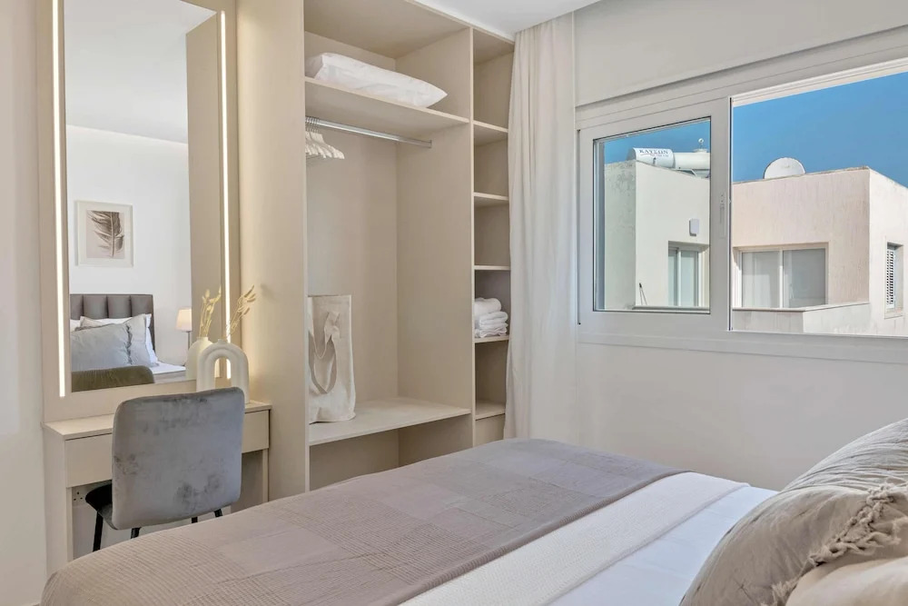Phaedrus Living: Seaview Luxury Flat Limnaria 150