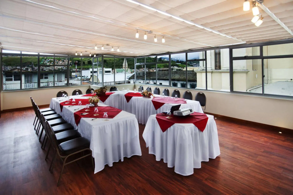 Loft Hotel