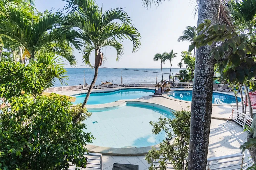 Villa Elizabeth Beach Resort