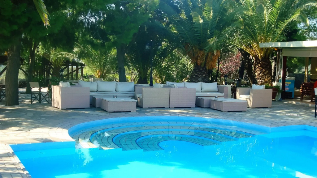 Kelyfos Hotel Bungalows and Suites