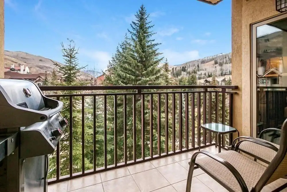 2 Bedroom Antlers Vacation Rental With Incredible Slopeside Views And Just A Short Walk To Gondola And Lionshead Village