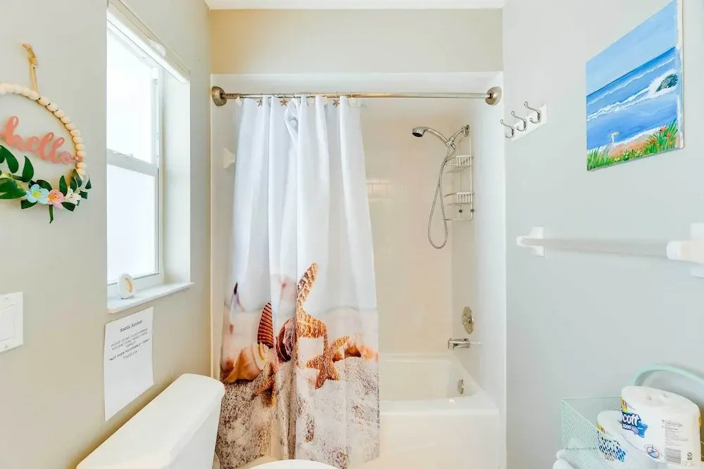 Family-friendly Englewood Getaway w/ Pool!