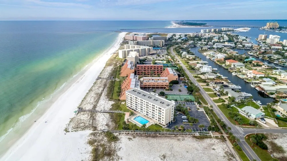 Destin On The Gulf 304 2 Bedroom Condo by RedAwning
