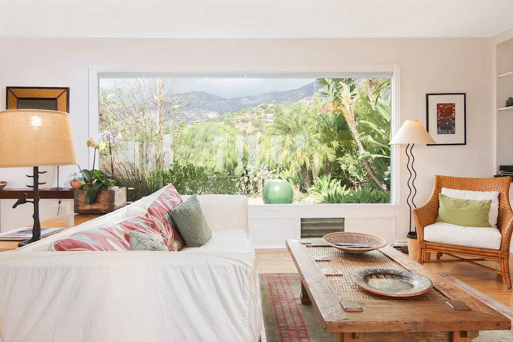 3BR Romantic Retreat Ocean Views Hot Tub by RedAwning