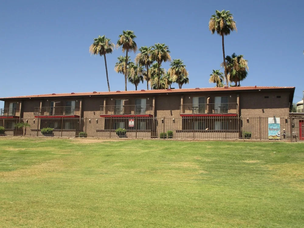 Park Suites at 235 - One Bedroom Apartment