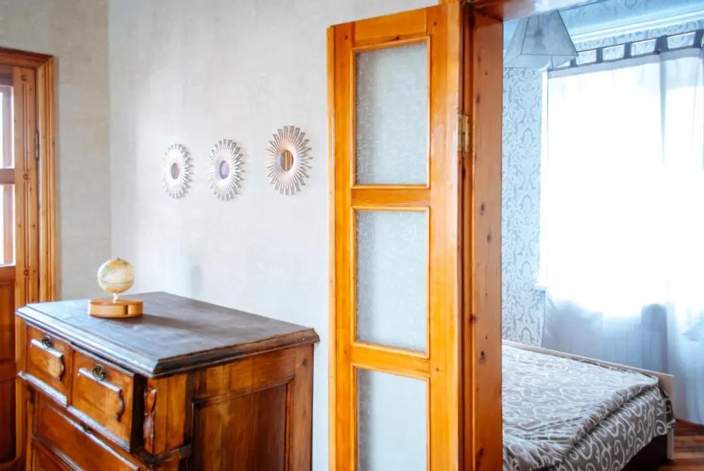Royal Apartment On Bazhanova 11 A